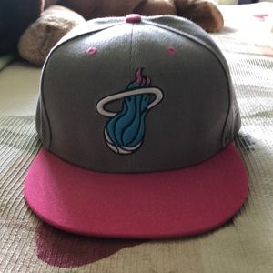Heat Adjustable Hat Pink & Grey